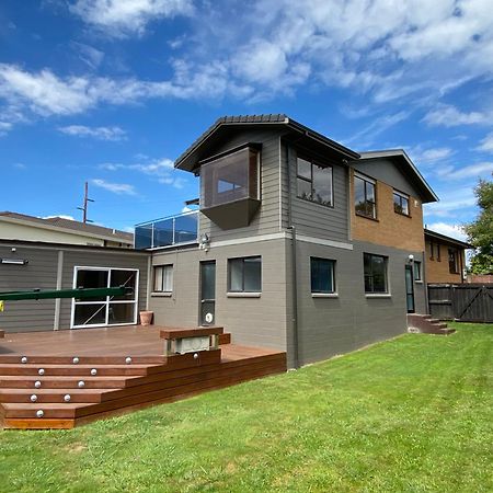 Spacious Retreat With Mountain View Rotorua Luaran gambar