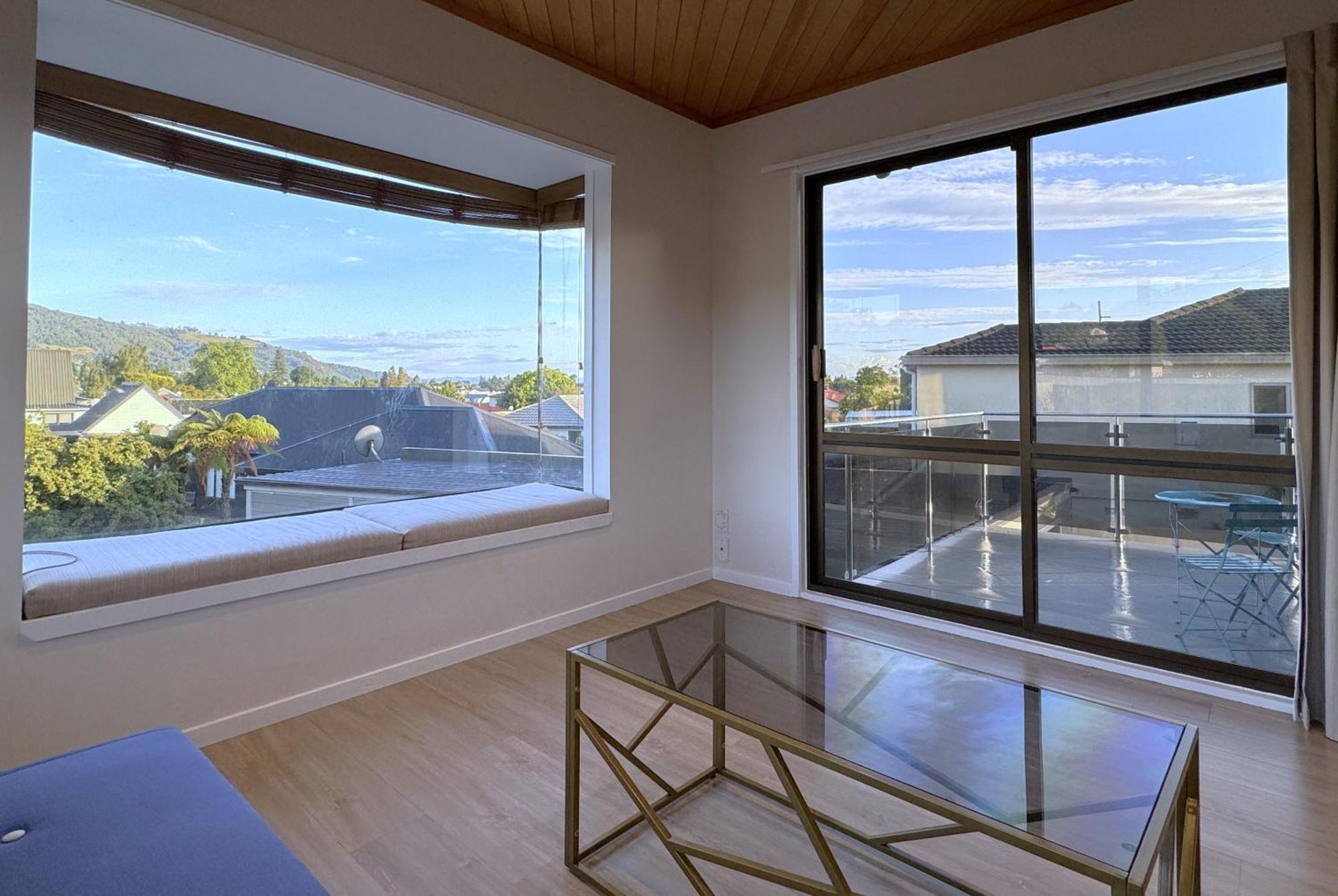 Spacious Retreat With Mountain View Rotorua Luaran gambar